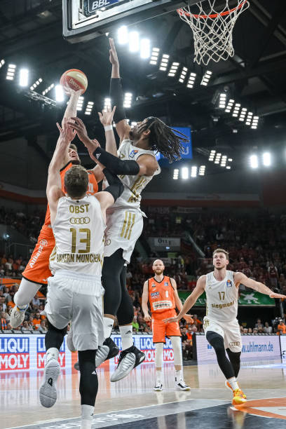 博卡后卫谈世俱杯碰拜仁&凯恩：我们谁头球更强？我将爆杀他.