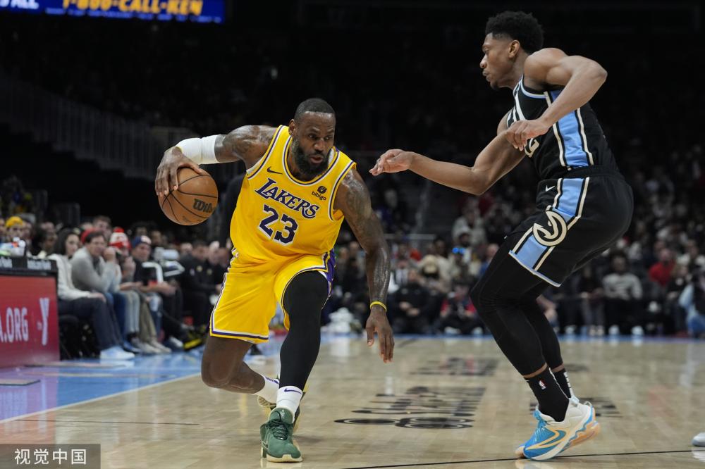 周四晚看补赛，巴萨vs奥萨苏纳现场观众为42319人.